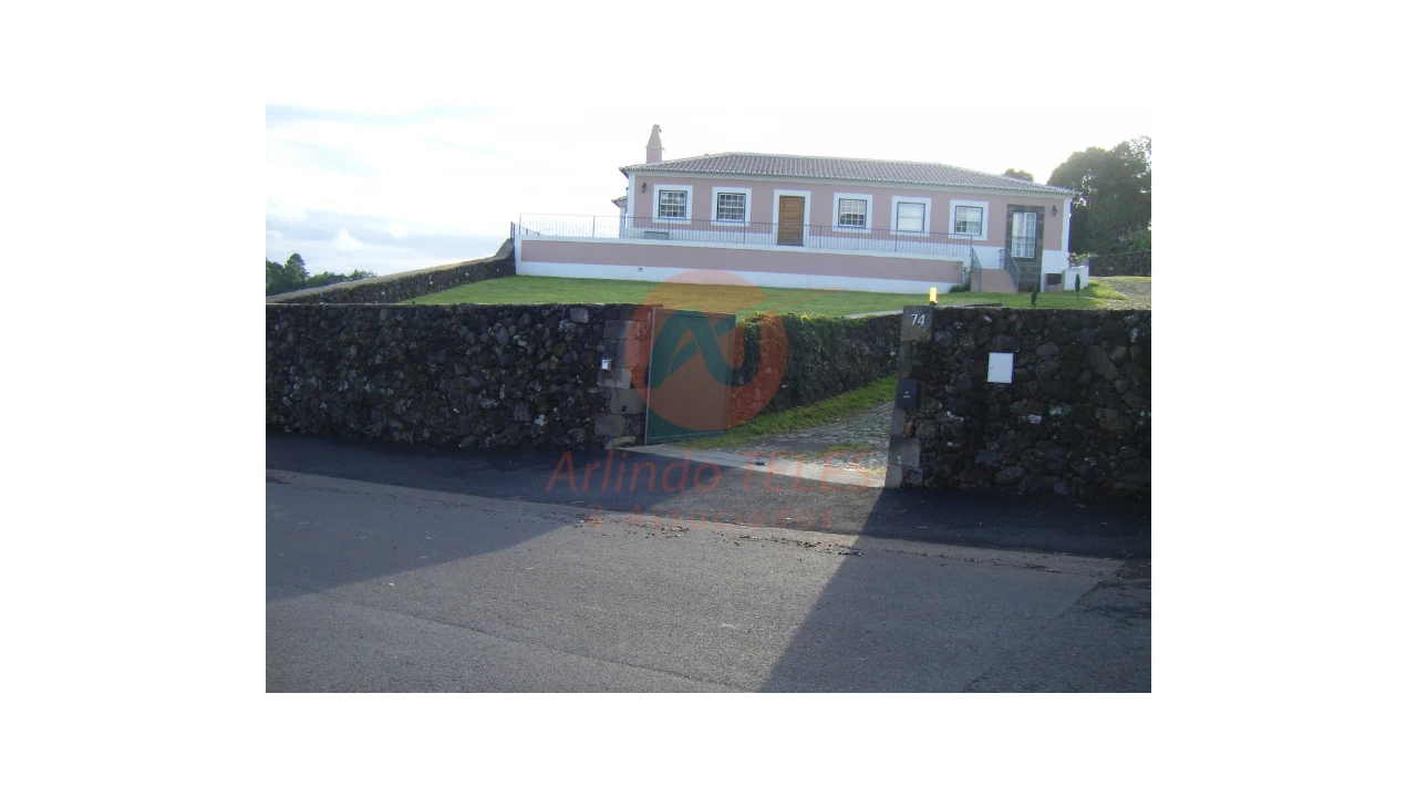 Moradia T3 para Venda em Terra Chã Foto 11