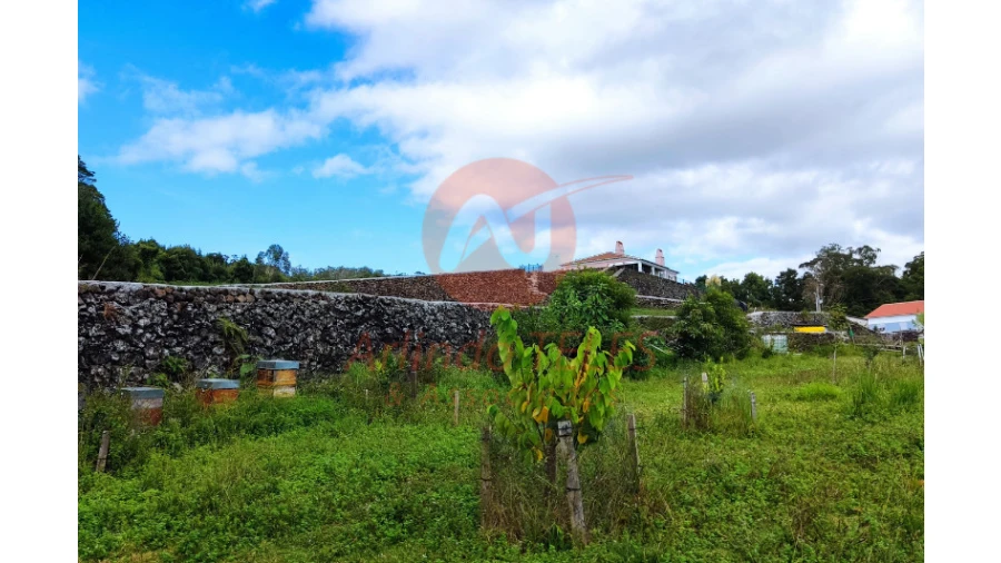 Moradia T3 para Venda em Terra Chã Foto 36