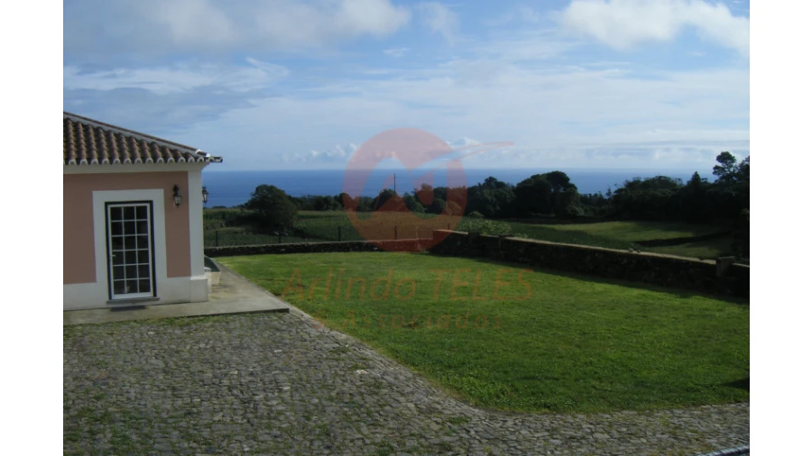 Moradia T3 para Venda em Terra Chã Foto 7