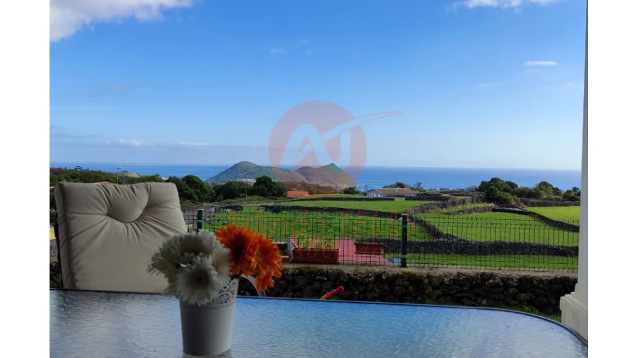 Moradia T3 para Venda em Terra Chã Foto 16