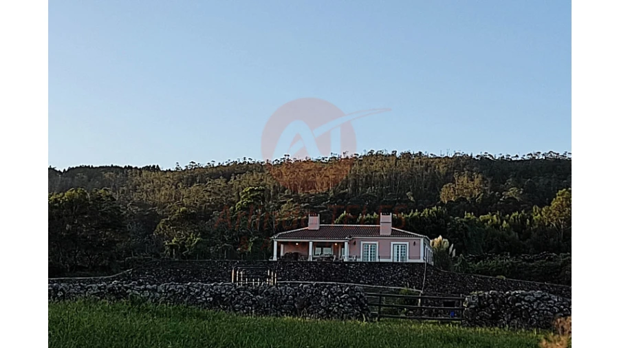 Moradia T3 para Venda em Terra Chã Foto 19