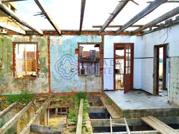 Moradia T3 para Venda em São Roque