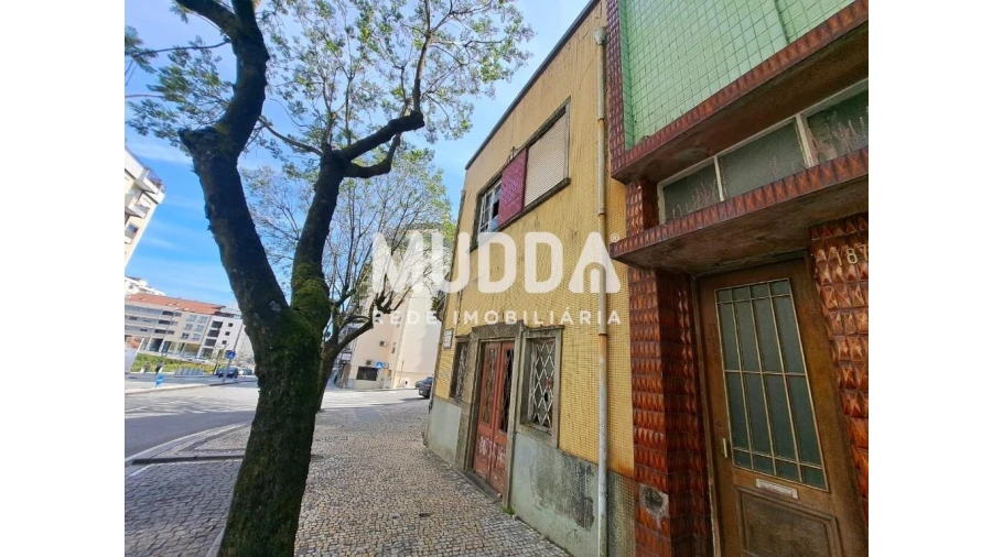 Prédio para Venda em São João da Madeira Foto 10