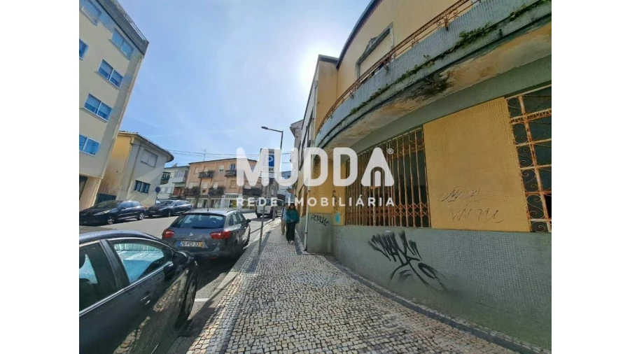 Prédio para Venda em São João da Madeira Foto 6