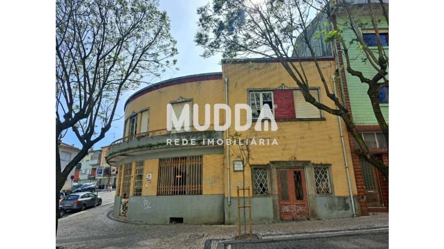 Prédio para Venda em São João da Madeira Foto 4