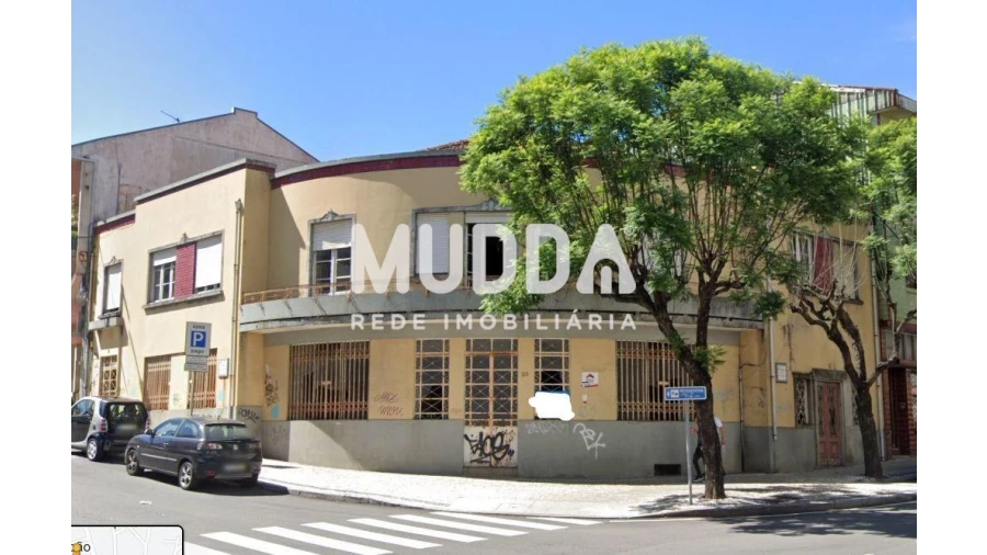 Prédio para Venda em São João da Madeira Foto 3