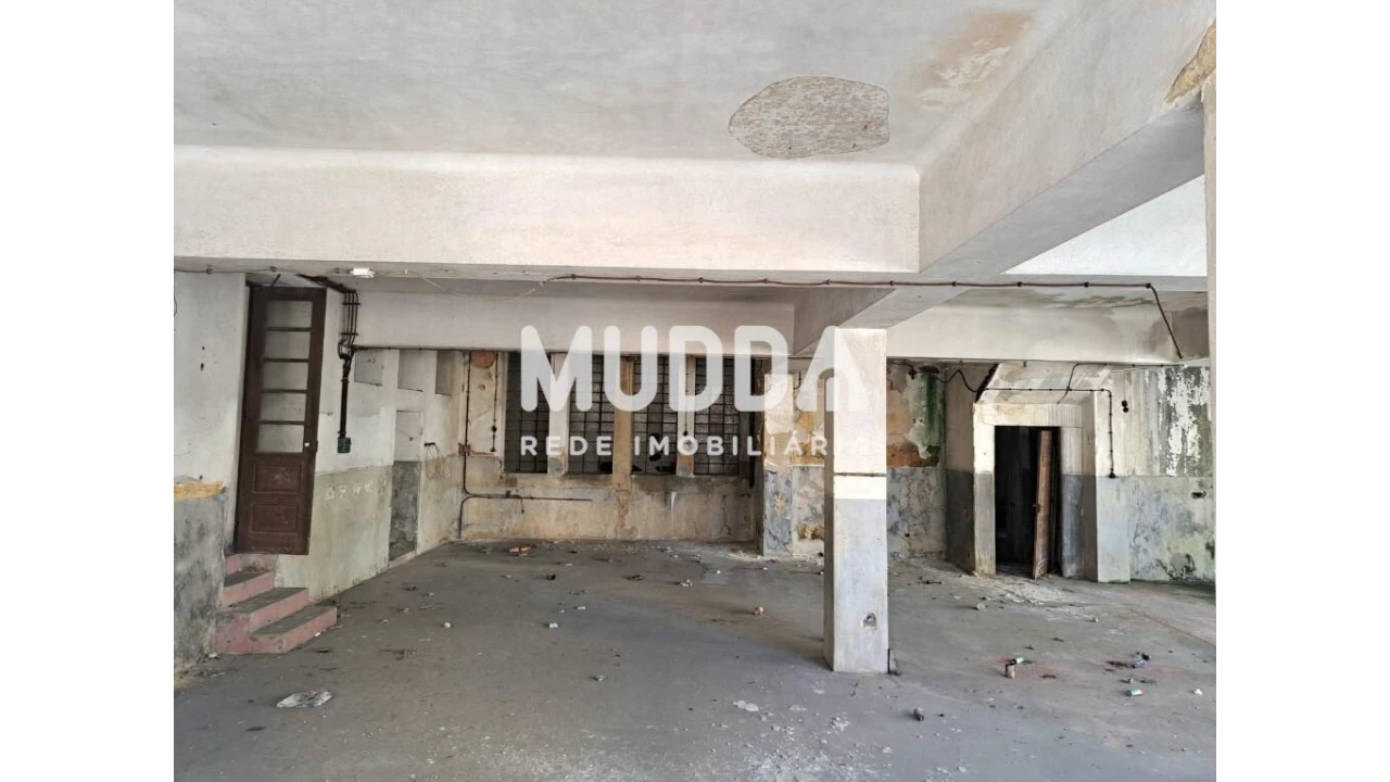 Prédio para Venda em São João da Madeira Foto 12