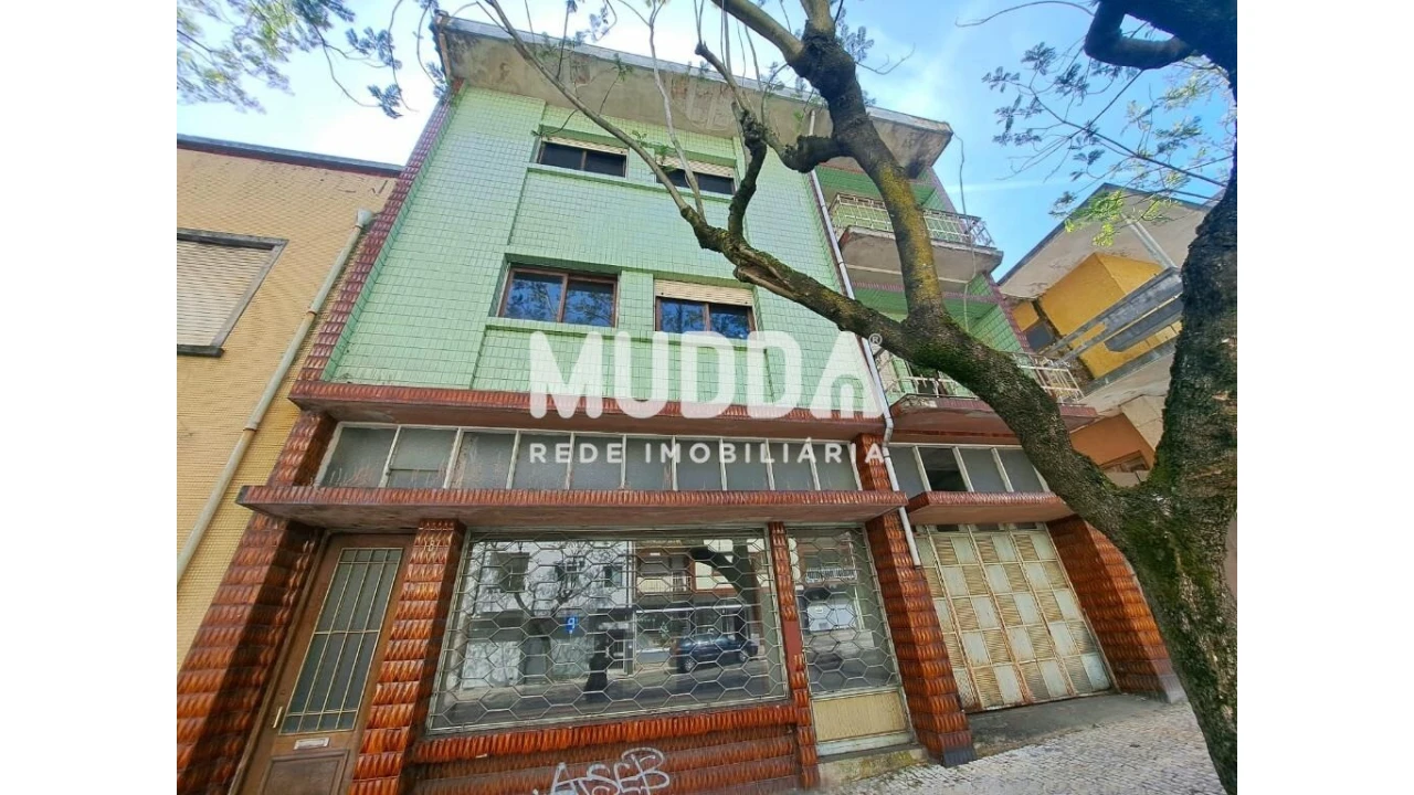 Prédio para Venda em São João da Madeira Foto 8