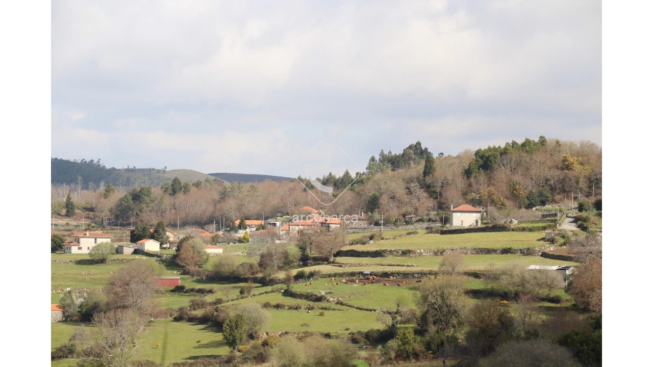 Quinta T5 para Venda em Vascões Foto 4
