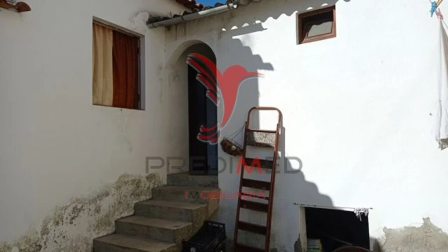 Moradia T2 para Venda em Aldeia Velha Foto 9
