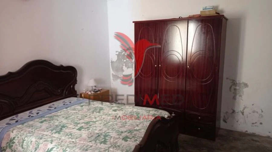 Moradia T2 para Venda em Aldeia Velha Foto 6