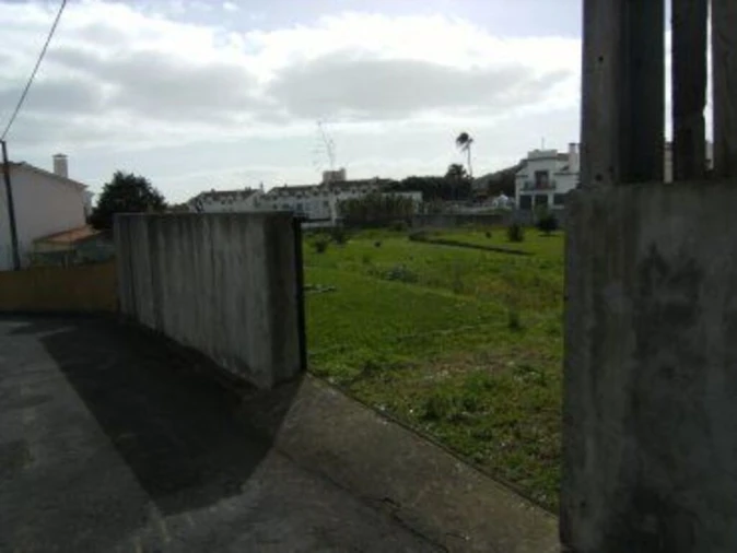 Terreno para Venda em Rosto do Cão (Livramento)