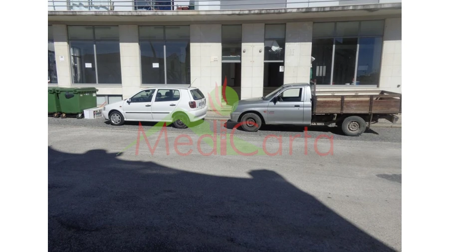 Loja para Venda em Cartaxo e Vale da Pinta Foto 1
