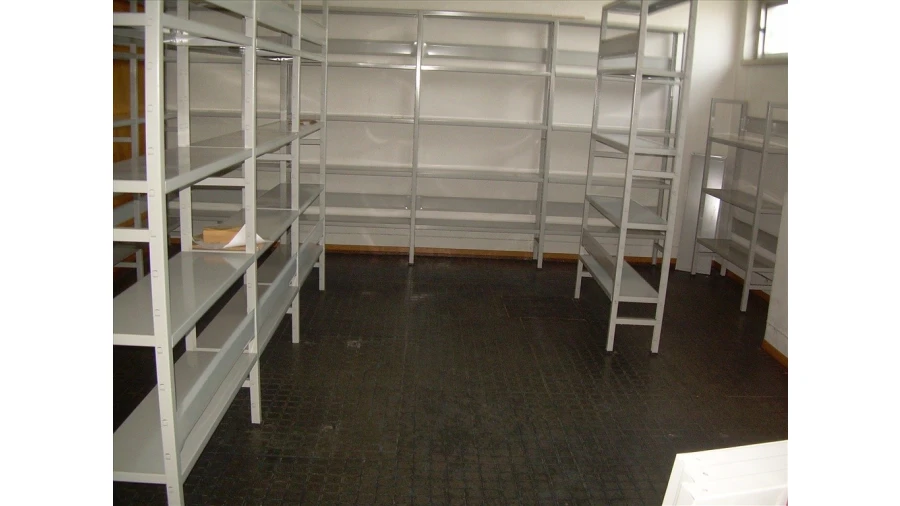 Loja para Venda em Almada, Cova da Piedade, Pragal e Cacilhas Foto 9