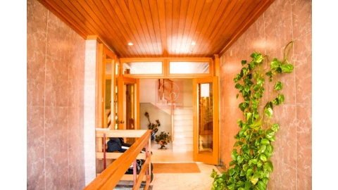 Apartamento T6 para Venda em Póvoa de Varzim, Beiriz e Argivai