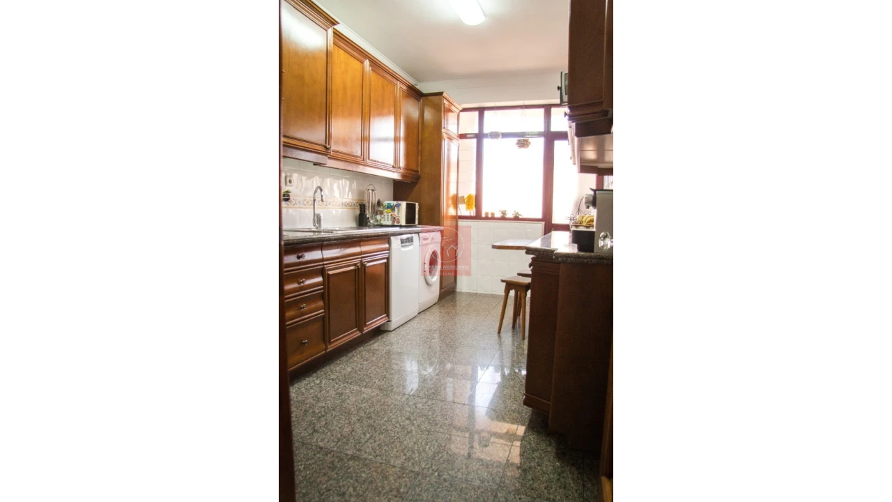 Apartamento T6 para Venda em Póvoa de Varzim, Beiriz e Argivai Foto 11