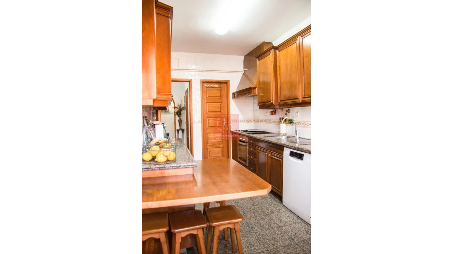 Apartamento T6 para Venda em Póvoa de Varzim, Beiriz e Argivai Foto 12