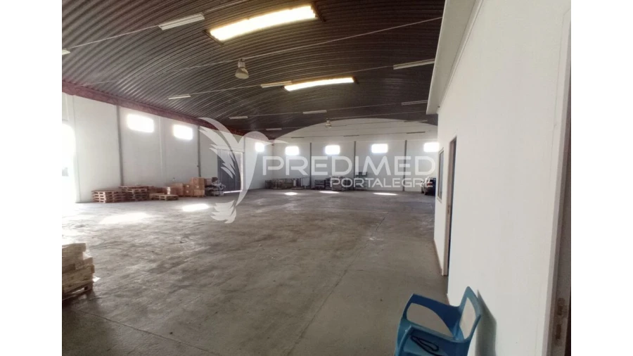 Armazém para Arrendamento em Alter do Chão Foto 3