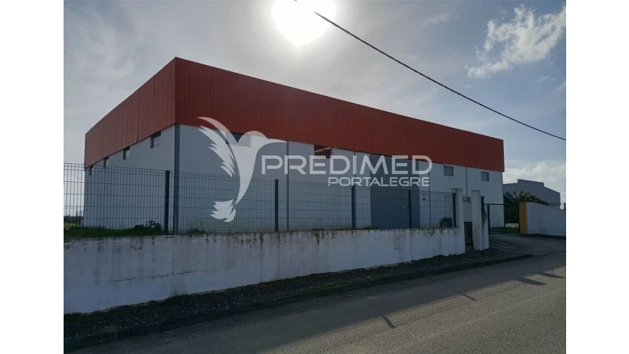 Armazém para Arrendamento em Alter do Chão