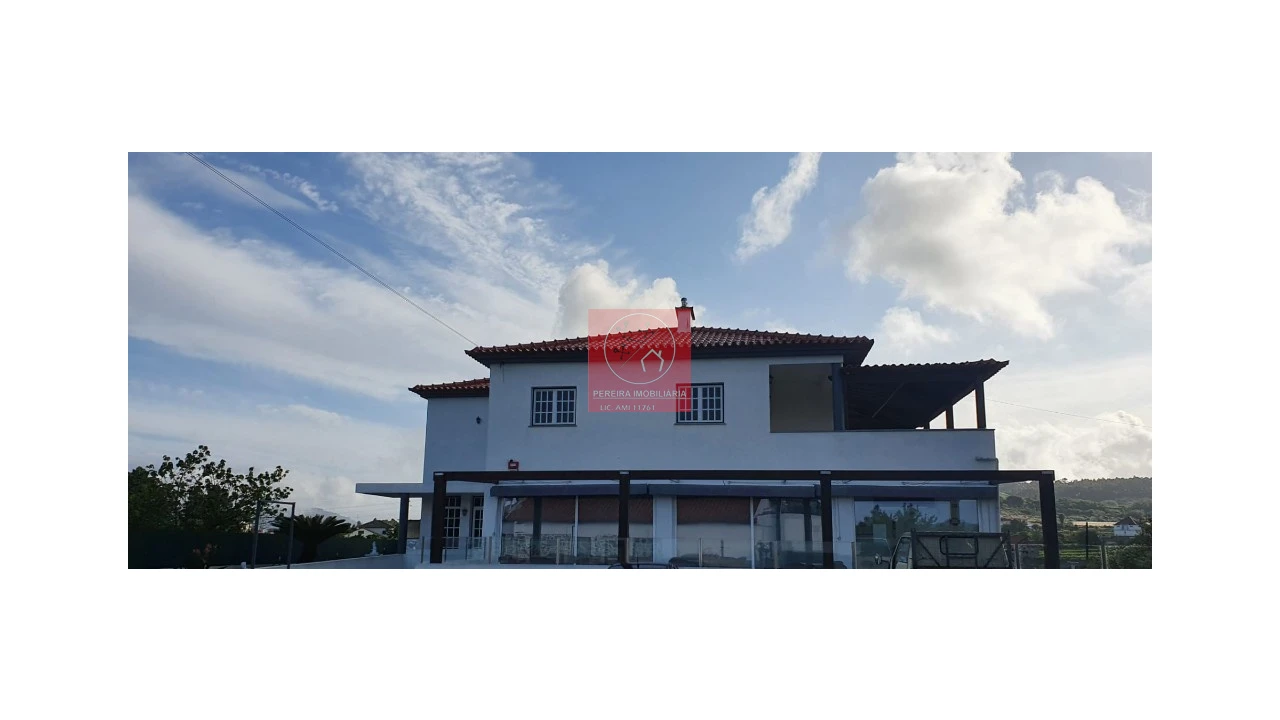 Moradia T3 para Venda em Mazarefes e Vila Fria Foto 1