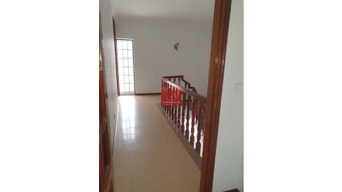 Moradia T3 para Venda em Mazarefes e Vila Fria