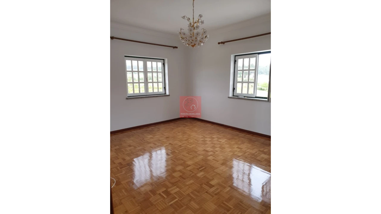 Moradia T3 para Venda em Mazarefes e Vila Fria Foto 7