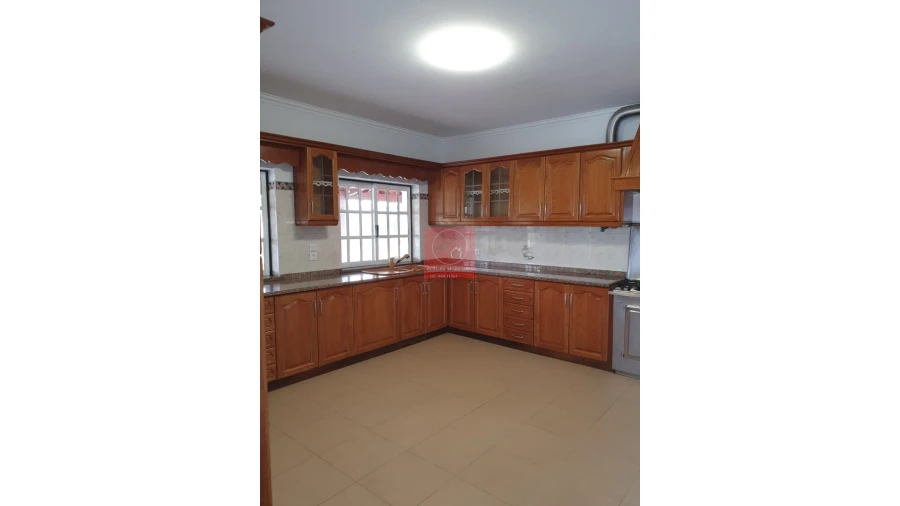 Moradia T3 para Venda em Mazarefes e Vila Fria Foto 5