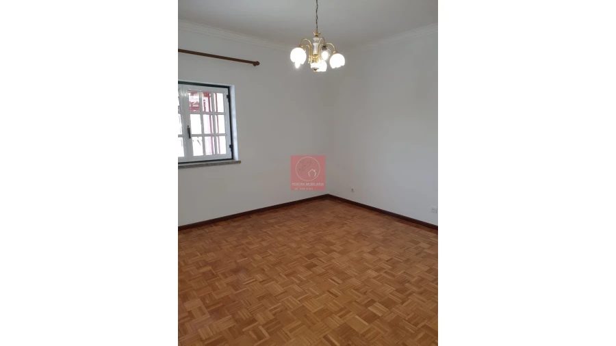 Moradia T3 para Venda em Mazarefes e Vila Fria Foto 9