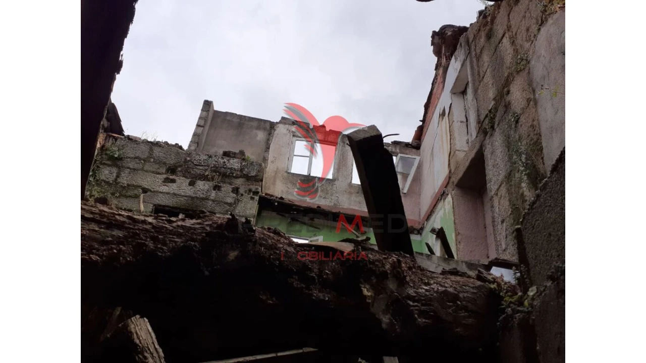 Moradia T4 para Venda em Cativelos Foto 11