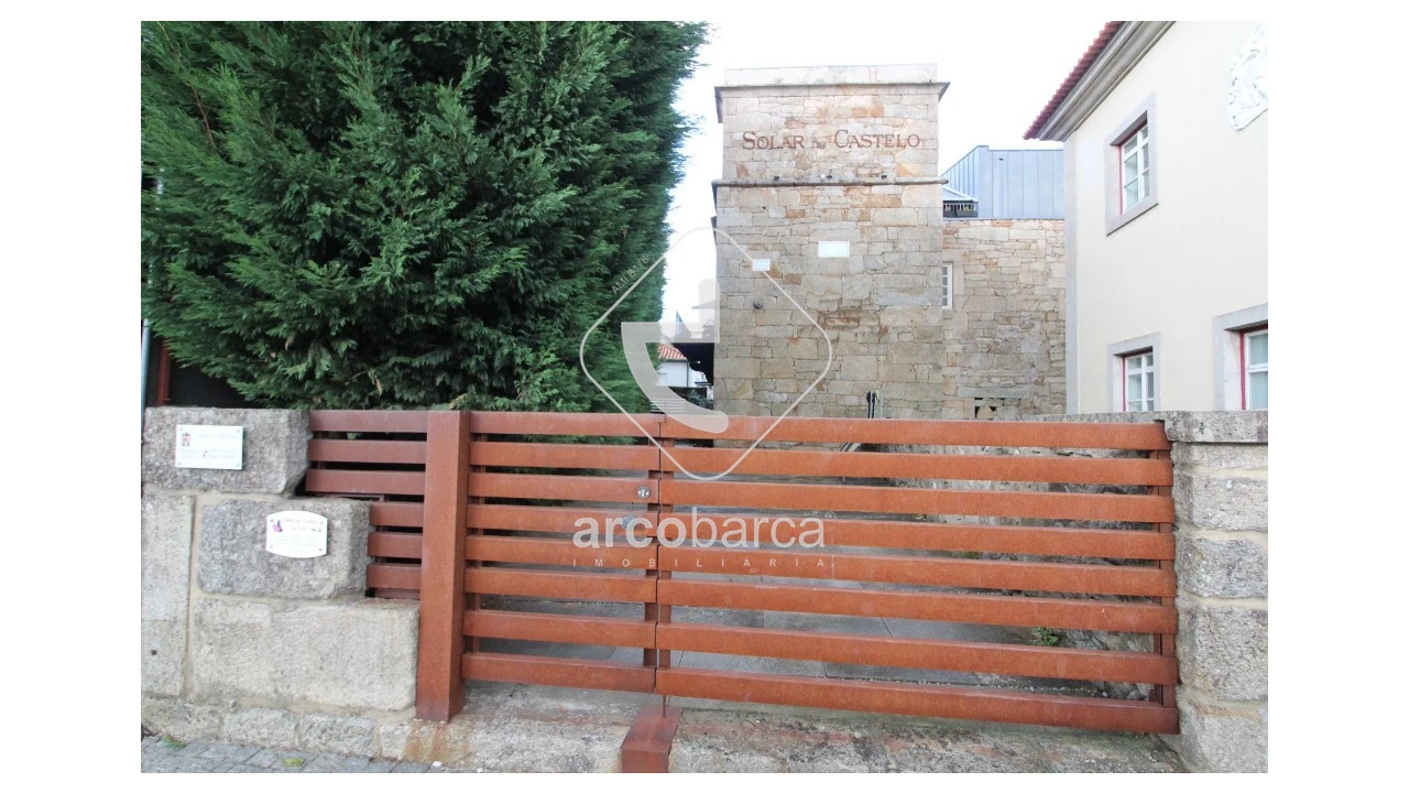 Negócio para Venda em Vila e Roussas Foto 3