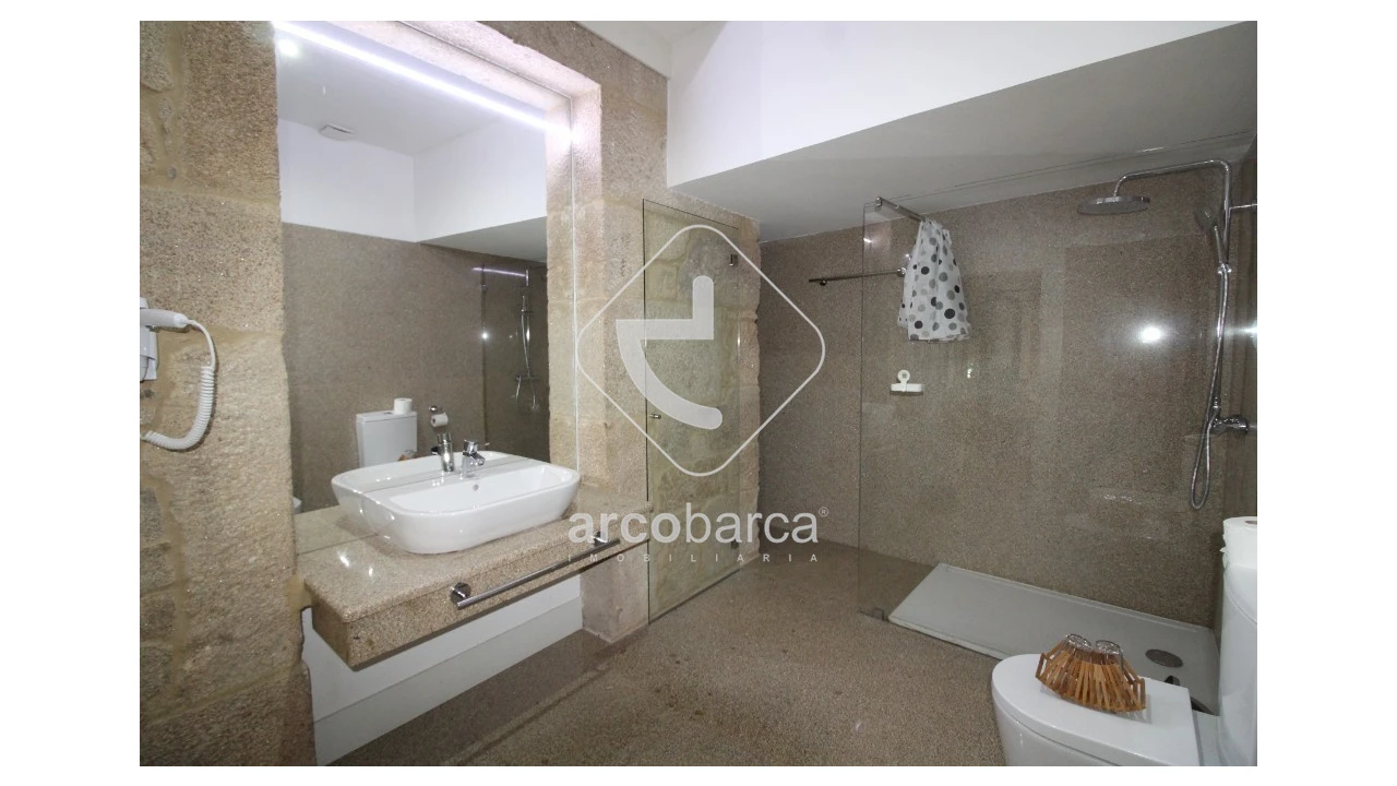 Negócio para Venda em Vila e Roussas Foto 46