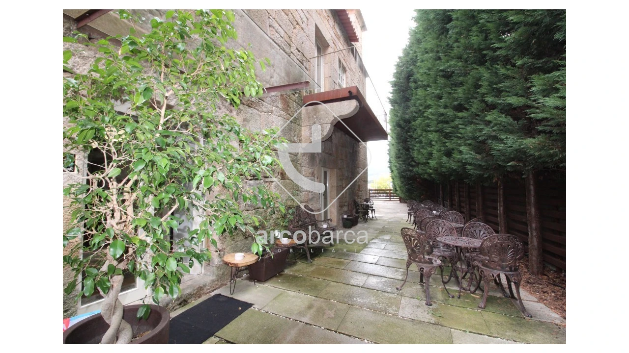 Negócio para Venda em Vila e Roussas Foto 13