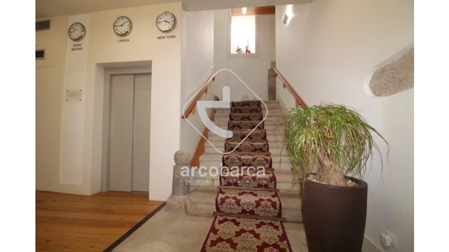 Negócio para Venda em Vila e Roussas Foto 27