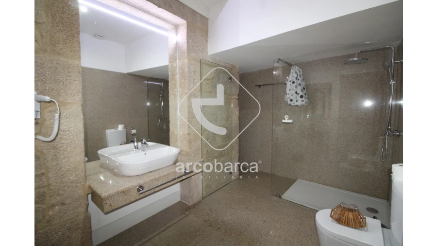 Negócio para Venda em Vila e Roussas Foto 46