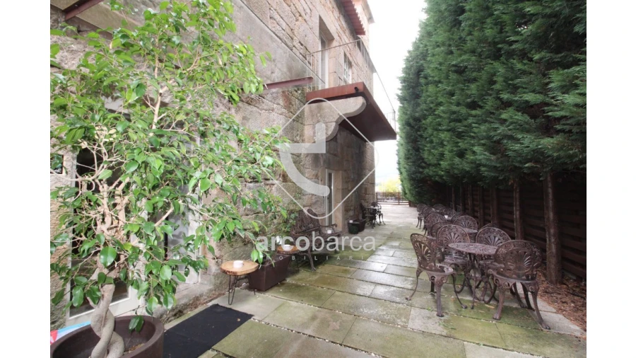 Negócio para Venda em Vila e Roussas Foto 13