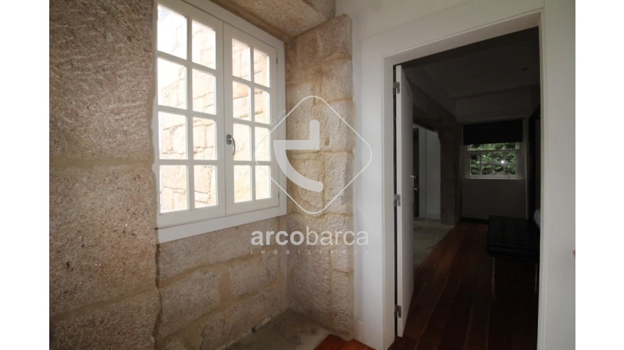 Negócio para Venda em Vila e Roussas Foto 39