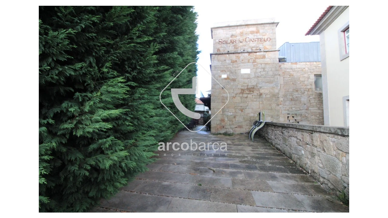 Negócio para Venda em Vila e Roussas Foto 1