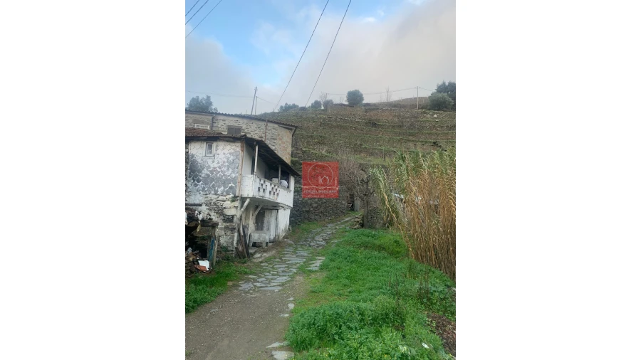Moradia T1 para Venda em Moura Morta e Vinhós Foto 9