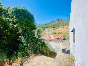 Moradia T2 para Venda em Figueiró dos Vinhos e Bairradas