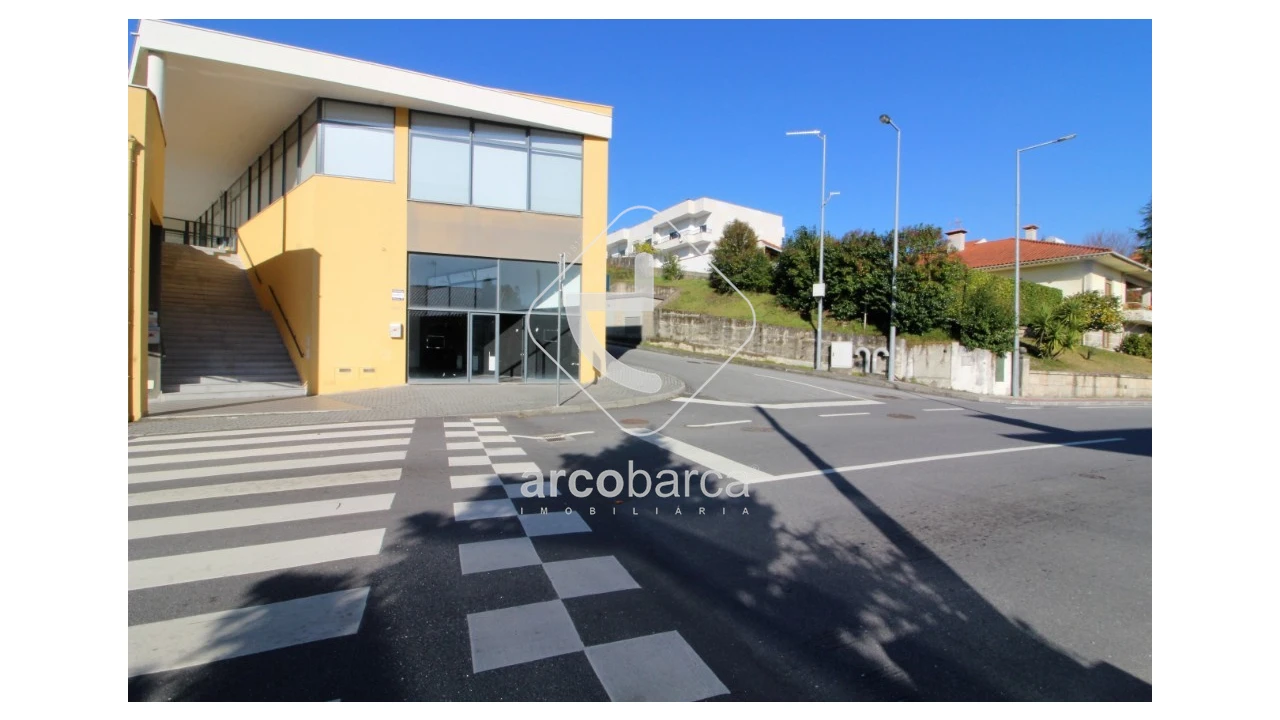 Loja para Venda em Ponte da Barca, V.N. Muía, Paço Vedro Magalhães Foto 10