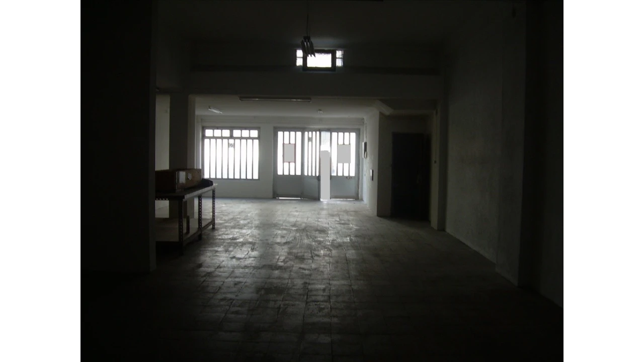 Loja para Venda em Almada, Cova da Piedade, Pragal e Cacilhas Foto 2