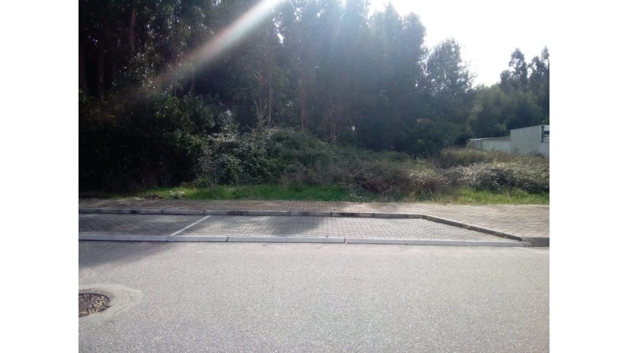 Terreno para Venda em Taveiro, Ameal e Arzila Foto 2