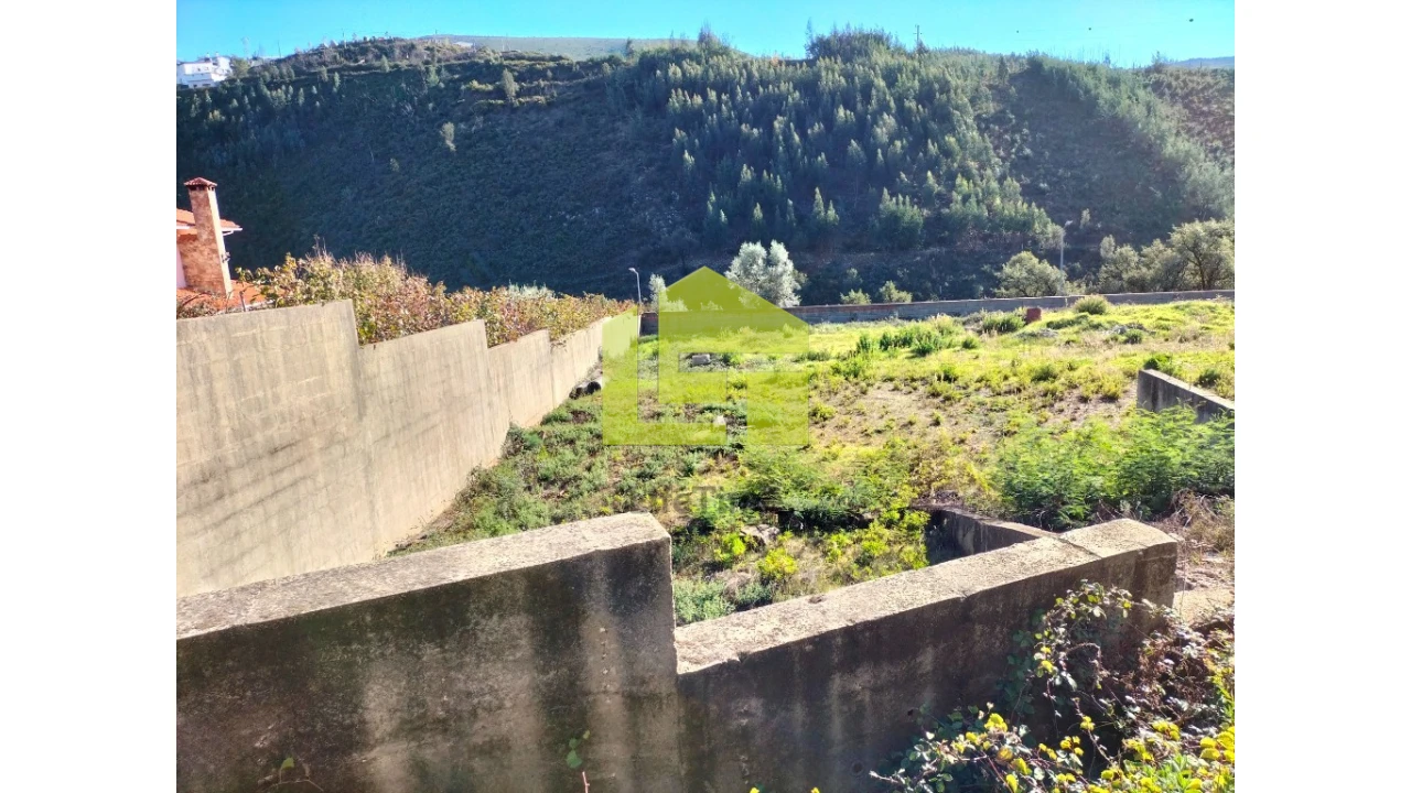 Terreno para Venda em Pampilhosa da Serra Foto 1