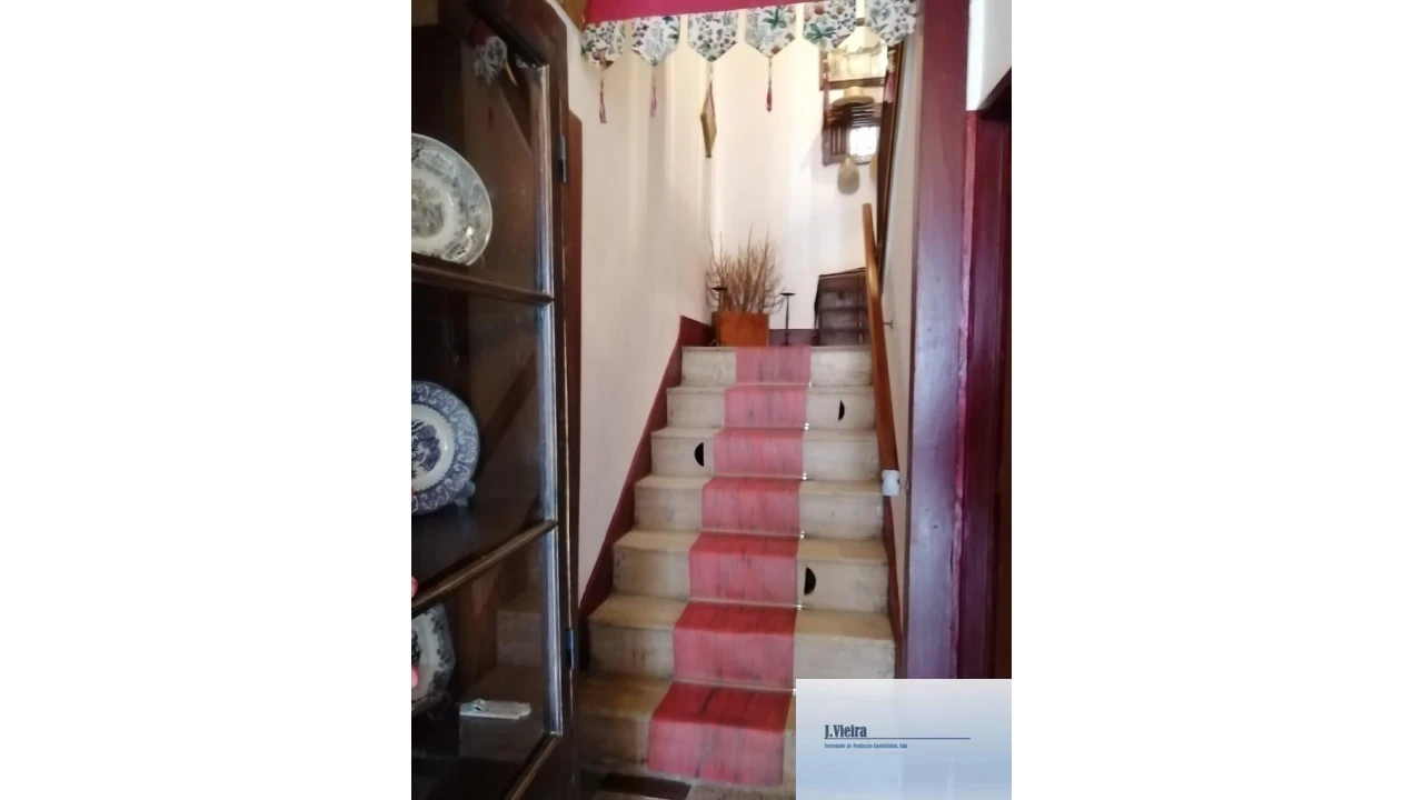 Moradia T4 para Venda em Urros e Peredo dos Castelhanos Foto 6