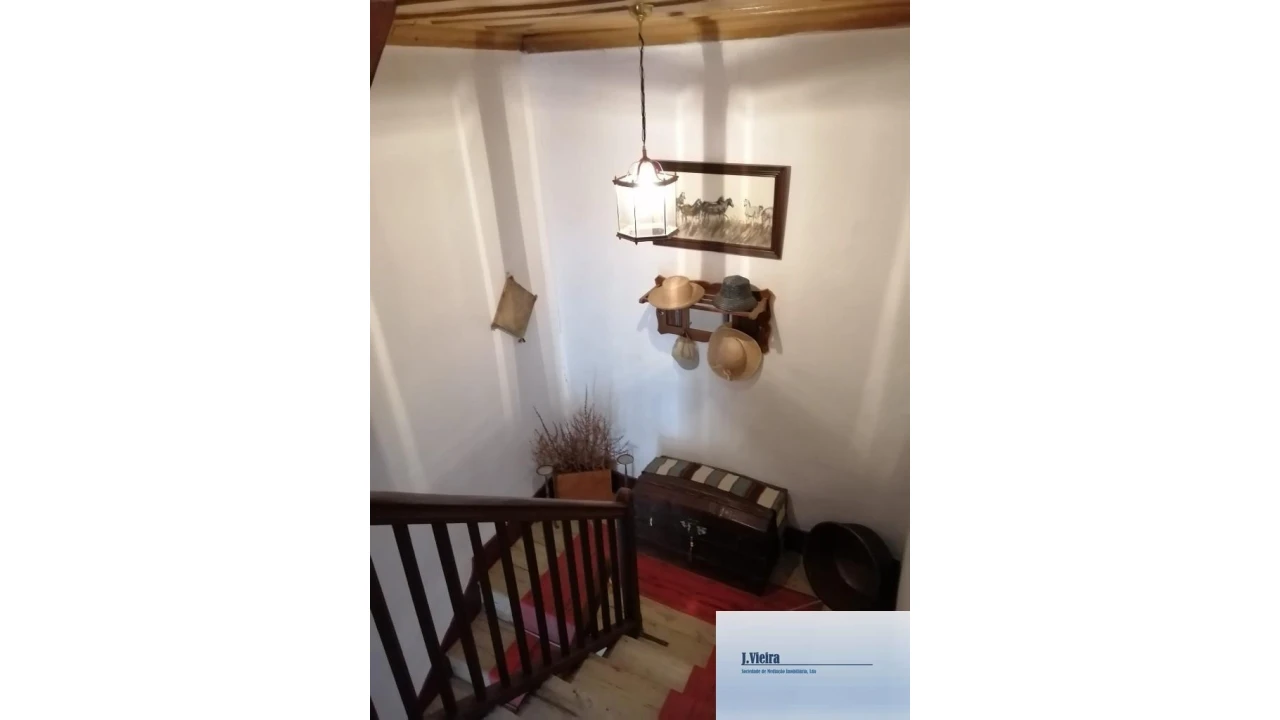 Moradia T4 para Venda em Urros e Peredo dos Castelhanos Foto 9