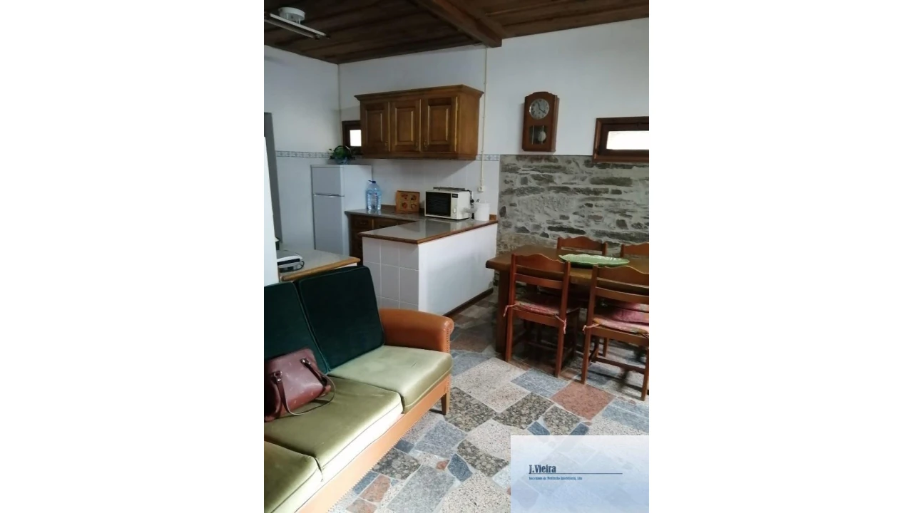 Moradia T4 para Venda em Urros e Peredo dos Castelhanos Foto 4