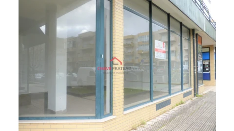 Loja para Venda em Braga (São José de São Lázaro e São João do Souto)