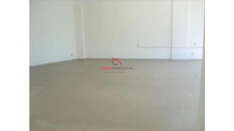 Loja para Venda em Braga (São José de São Lázaro e São João do Souto) Foto 3