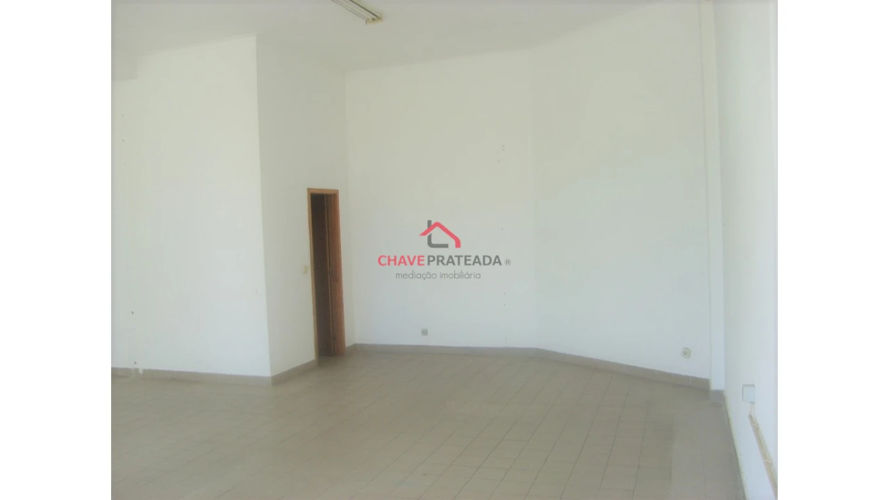 Loja para Venda em Braga (São José de São Lázaro e São João do Souto) Foto 4