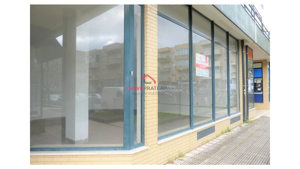 Loja para Venda em Braga (São José de São Lázaro e São João do Souto) Foto 1